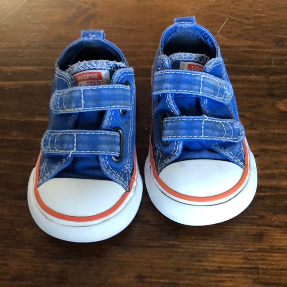 blue velcro converse